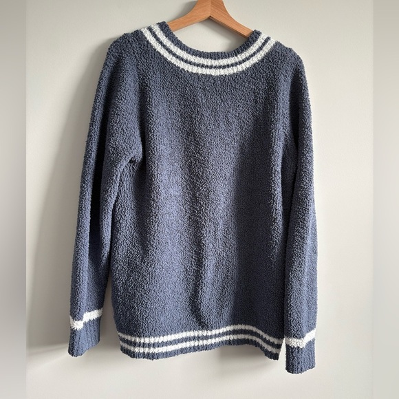 POL Blue and White V-Neck Sweater | Size Large - Picture 6 of 7